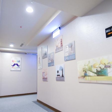 Hosin Hotel Tajcshung Kültér fotó
