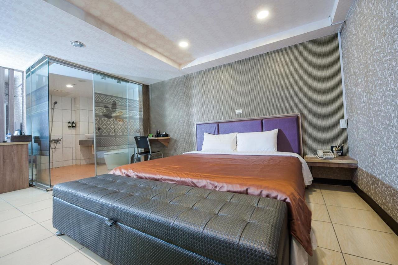 Hosin Hotel Tajcshung Kültér fotó