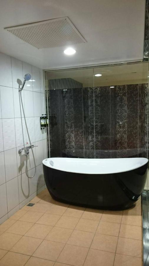 Hosin Hotel Tajcshung Kültér fotó